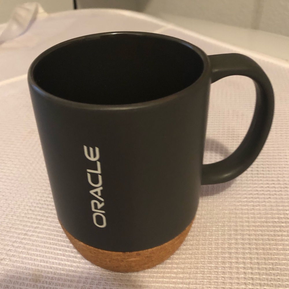 Oracle Tech Mug - 747 $30 or $25 w/offer *mug deal